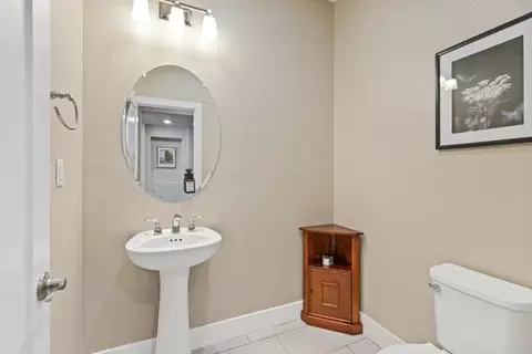 Bath - 981 Dusty Stone Loop, Rocklin, CA 95765 photo 1 of 11