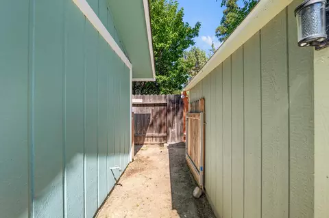 Exterior - 3028 Boulder Pl, Davis, CA 95618 photo 10 of 13