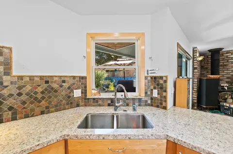 Kitchen - 3028 Boulder Pl, Davis, CA 95618 photo 5 of 5