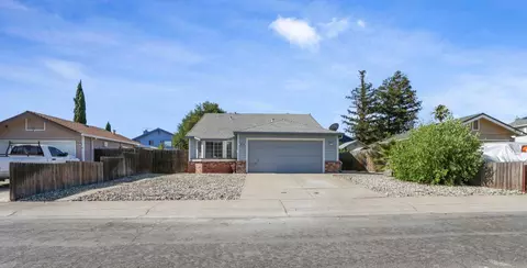 808 Marsh Creek Dr, Sacramento, CA 95838