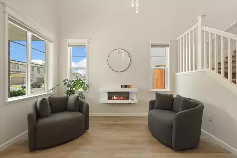 Living - 1517 Luminous St, Modesto, CA 95356 photo 2 of 3