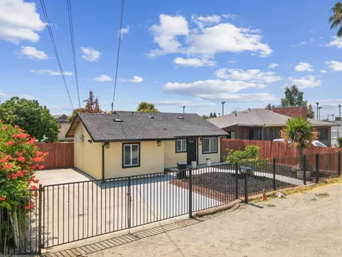 760 Podesto Rd, Stockton, CA 95207