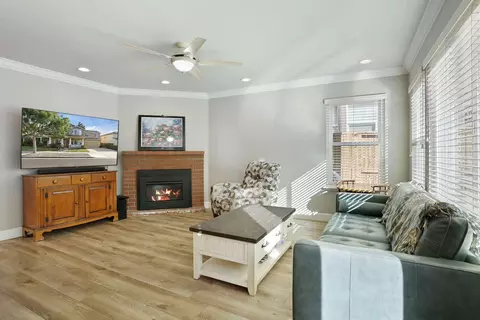 Living - 494 Summerton Ln, Turlock, CA 95382 photo 1 of 1