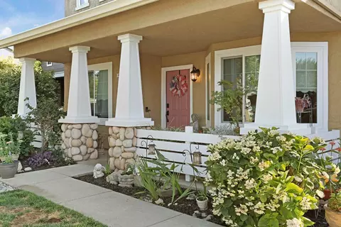Exterior - 494 Summerton Ln, Turlock, CA 95382 photo 6 of 17