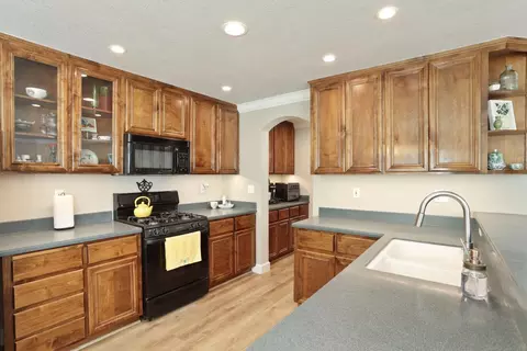 Kitchen - 494 Summerton Ln, Turlock, CA 95382 photo 7 of 8