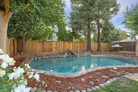 Exterior - 494 Summerton Ln, Turlock, CA 95382 photo 10 of 17