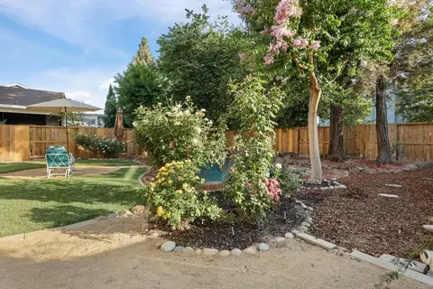 Exterior - 494 Summerton Ln, Turlock, CA 95382 photo 14 of 17