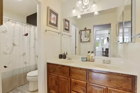 Bath - 494 Summerton Ln, Turlock, CA 95382 photo 2 of 7