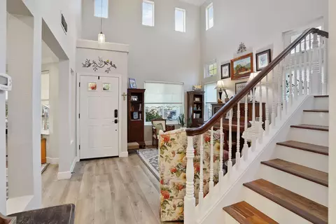 Entry Way - 494 Summerton Ln, Turlock, CA 95382 photo 3 of 8