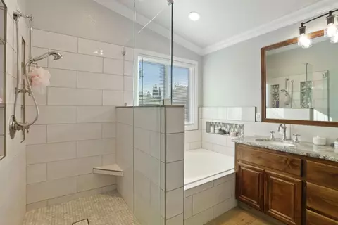 Bath - 494 Summerton Ln, Turlock, CA 95382 photo 5 of 7