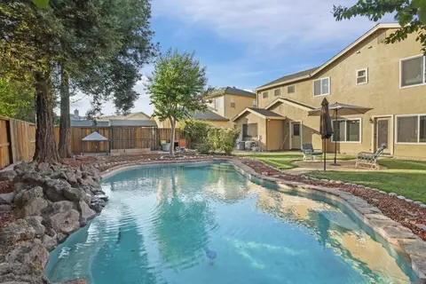 Exterior - 494 Summerton Ln, Turlock, CA 95382 photo 11 of 17
