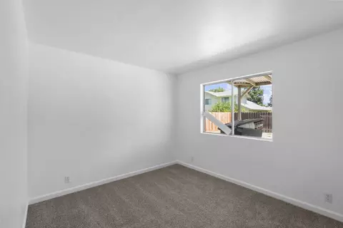 Bedroom - 572 Moray Way, Patterson, CA 95363 photo 4 of 4