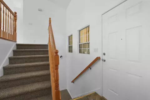 Entry Way - 572 Moray Way, Patterson, CA 95363 photo 1 of 2