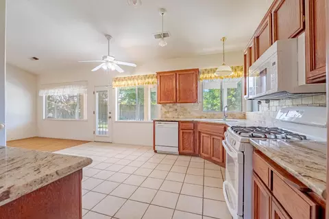 1079 Rosehill Dr, Chowchilla, CA 93610 photo 24