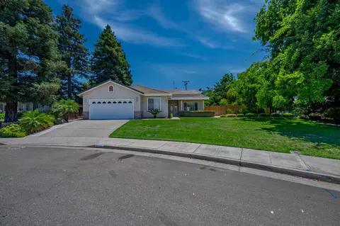 1079 Rosehill Dr, Chowchilla, CA 93610 photo 2