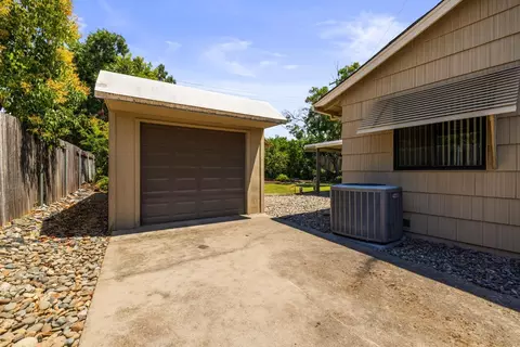 3832 Ballard Dr, Carmichael, CA 95608 photo 52