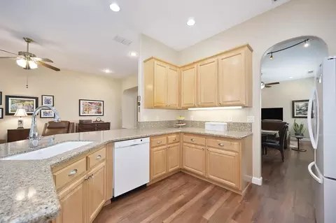1069 Brock Cir, Folsom, CA 95630 photo 29