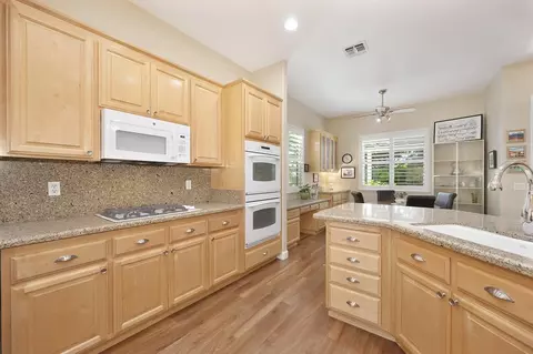 1069 Brock Cir, Folsom, CA 95630 photo 28