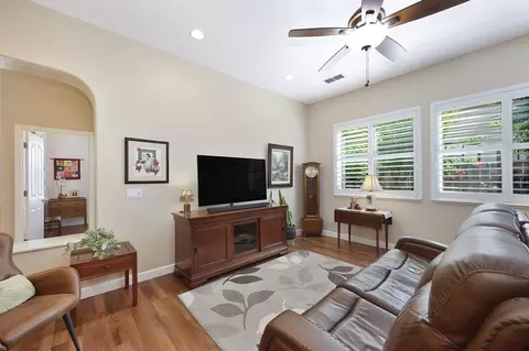 1069 Brock Cir, Folsom, CA 95630 photo 15