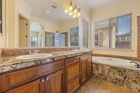3501 Valley Oak Dr, Ceres, CA 95307 photo 12