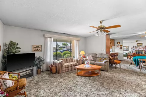 Living - 1009 Zinfandel Pl, Modesto, CA 95351 photo 5 of 6