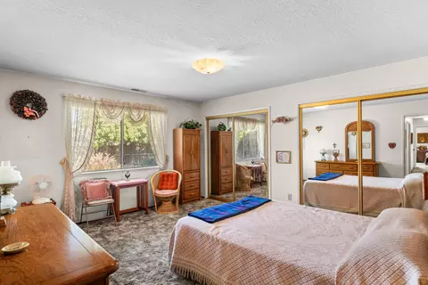 Bedroom - 1009 Zinfandel Pl, Modesto, CA 95351 photo 1 of 4