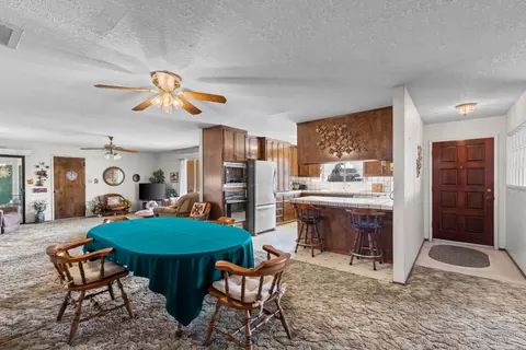 Dining - 1009 Zinfandel Pl, Modesto, CA 95351 photo 1 of 4