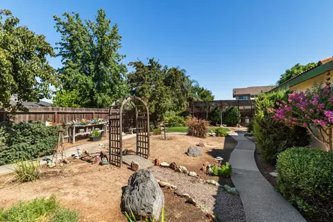 Exterior - 1009 Zinfandel Pl, Modesto, CA 95351 photo 15 of 15
