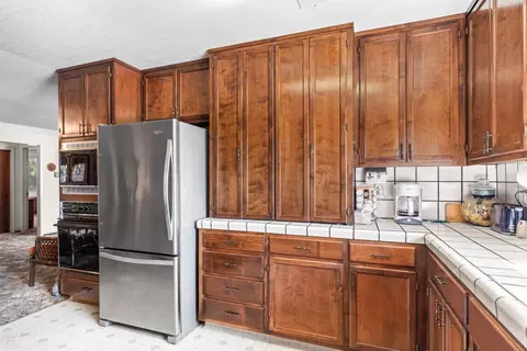 Kitchen - 1009 Zinfandel Pl, Modesto, CA 95351 photo 4 of 4