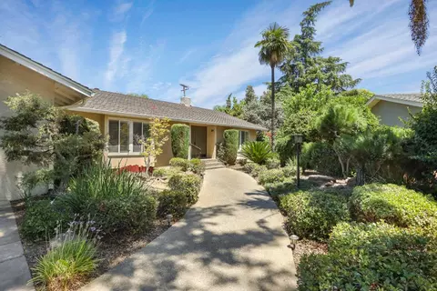 241 Charlemagne Way, Modesto, CA 95350 photo 5