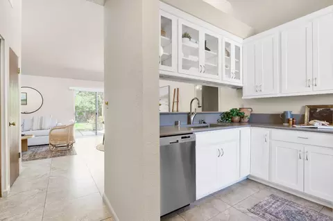 3223 Oyster Bay Ave, Davis, CA 95616 photo 4