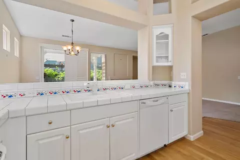 Kitchen - 2578 Knobcone Ln, Lodi, CA 95242 photo 3 of 8