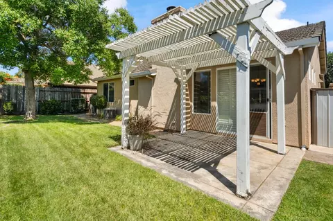 Exterior - 2578 Knobcone Ln, Lodi, CA 95242 photo 6 of 8
