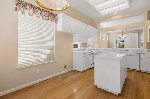 Kitchen - 2578 Knobcone Ln, Lodi, CA 95242 photo 5 of 8