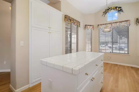 Kitchen - 2578 Knobcone Ln, Lodi, CA 95242 photo 2 of 8