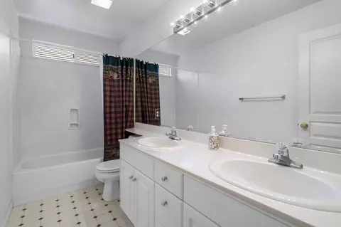 Bath - 2578 Knobcone Ln, Lodi, CA 95242 photo 1 of 2