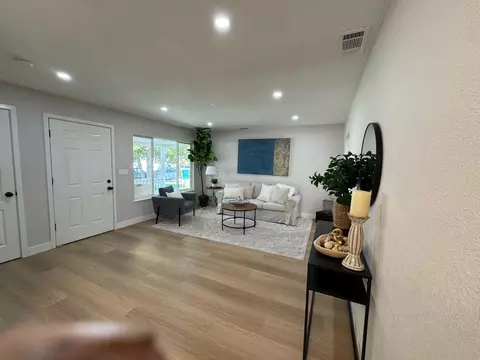 Living - 2026 Scribner St, Stockton, CA 95206 photo 2 of 4
