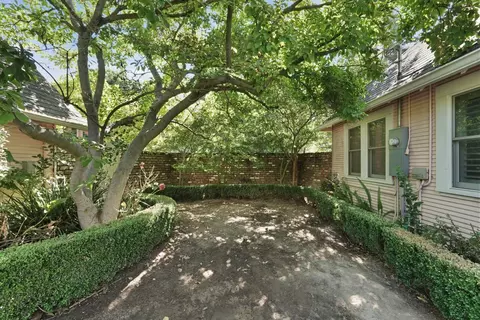 715 W Walnut St, Lodi, CA 95240 photo 24