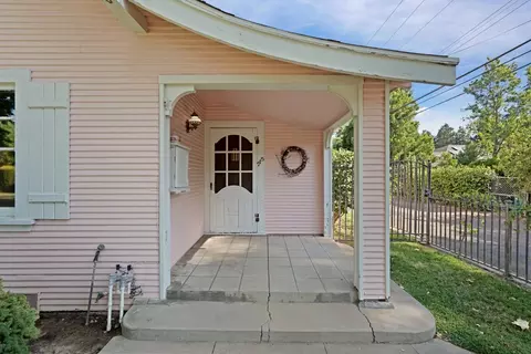 715 W Walnut St, Lodi, CA 95240 photo 3