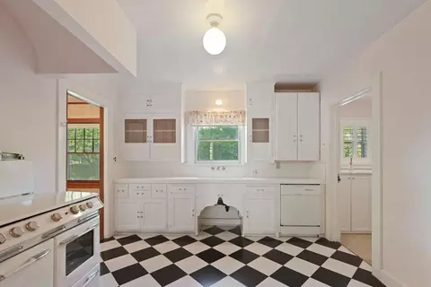 715 W Walnut St, Lodi, CA 95240 photo 10
