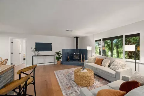 Living - 10225 Elder Dr, Grass Valley, CA 95949 photo 2 of 2