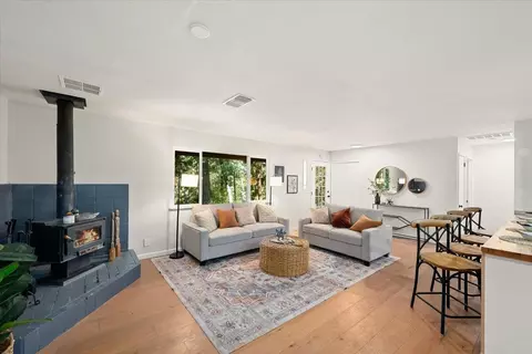 Living - 10225 Elder Dr, Grass Valley, CA 95949 photo 1 of 2