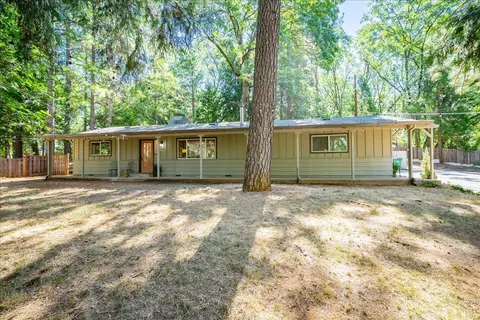 Exterior - 10225 Elder Dr, Grass Valley, CA 95949 photo 2 of 32