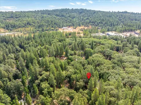 View/Area - 10225 Elder Dr, Grass Valley, CA 95949 photo 3 of 8