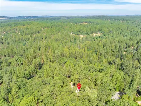 View/Area - 10225 Elder Dr, Grass Valley, CA 95949 photo 6 of 8