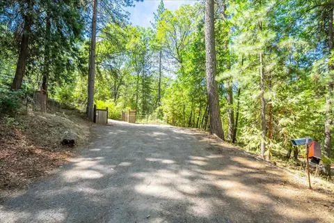 Exterior - 10225 Elder Dr, Grass Valley, CA 95949 photo 30 of 32