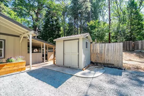 Exterior - 10225 Elder Dr, Grass Valley, CA 95949 photo 10 of 32