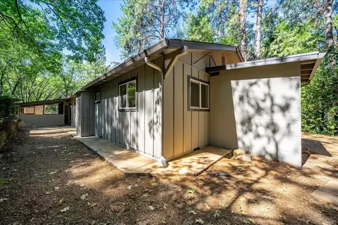 Exterior - 10225 Elder Dr, Grass Valley, CA 95949 photo 14 of 32