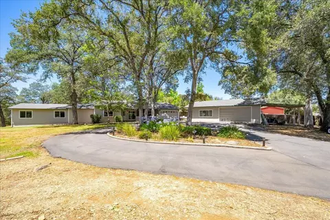 Exterior - 4420 Panorama Dr, Placerville, CA 95667 photo 4 of 38