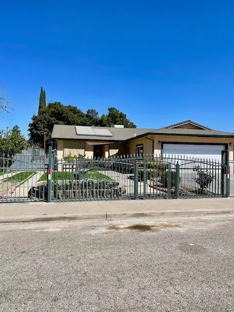 Exterior - 2372 Lance St, Merced, CA 95348 photo 2 of 8